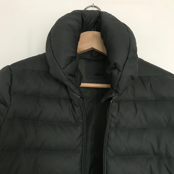 JNBY Dark Green Lightweight Matte Puffer size MEDIUM - Picture 2 of 8